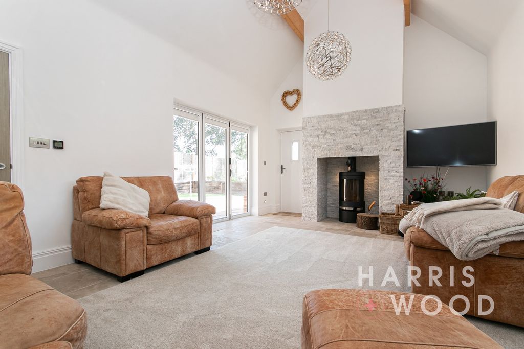 Property photo 3 of 56 4352224