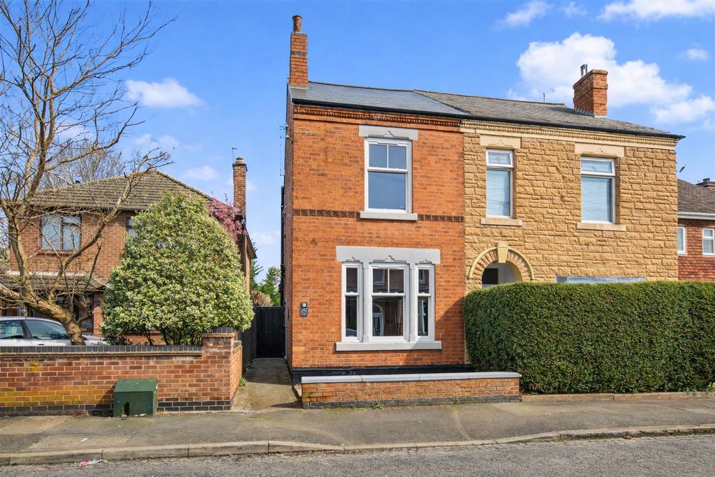 Property photo 1 of 26 Breedon Front.Png