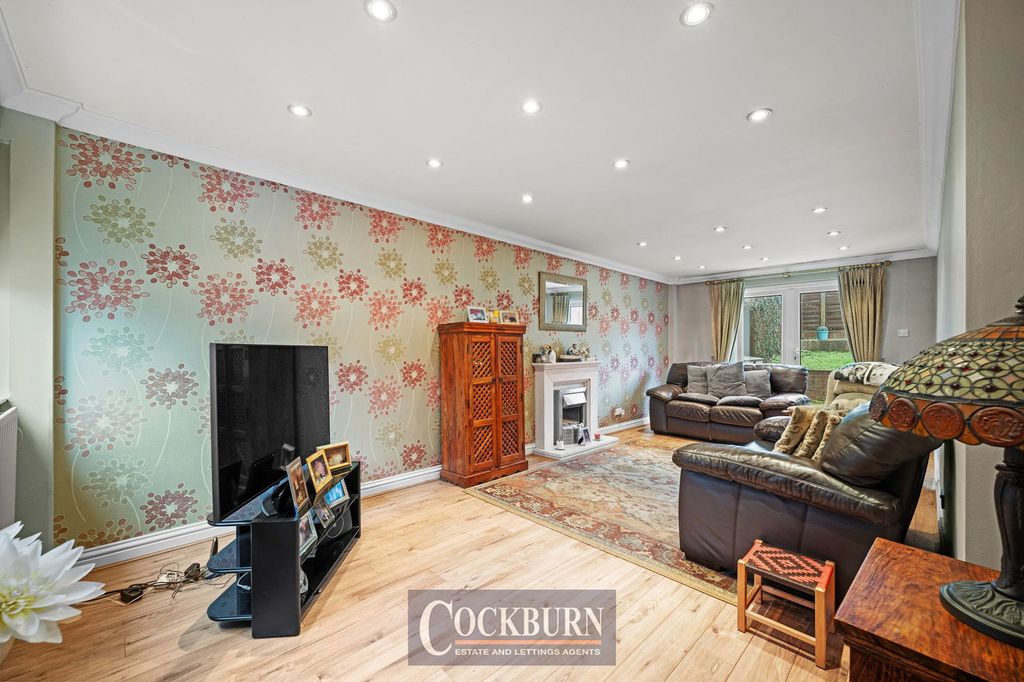 Property photo 3 of 18