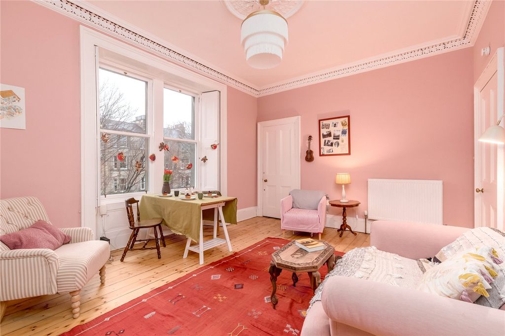 Property photo 3 of 14 Sitting/Dining Room