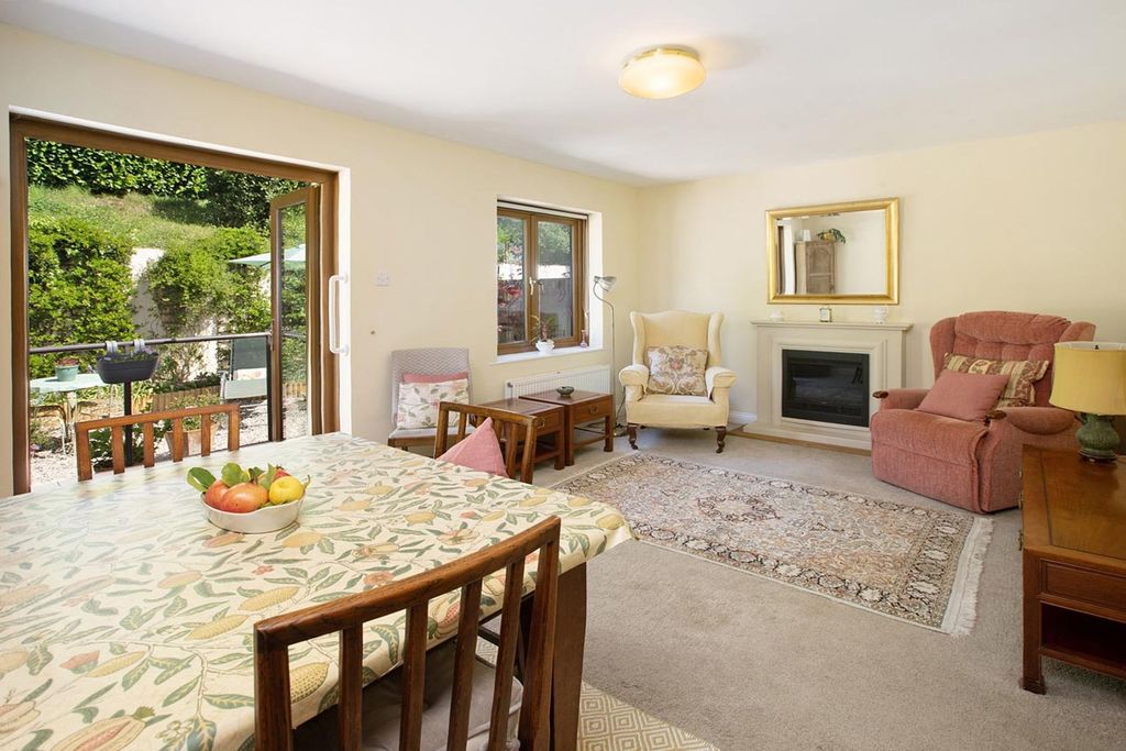 Property photo 3 of 26