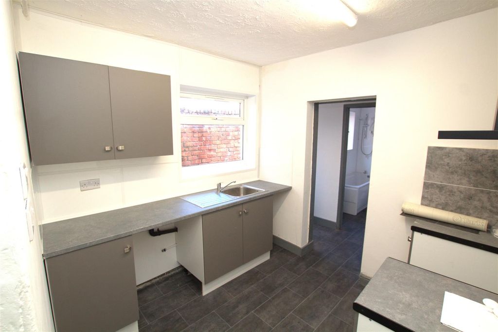 Property photo 2 of 13 Kitchen.Jpg