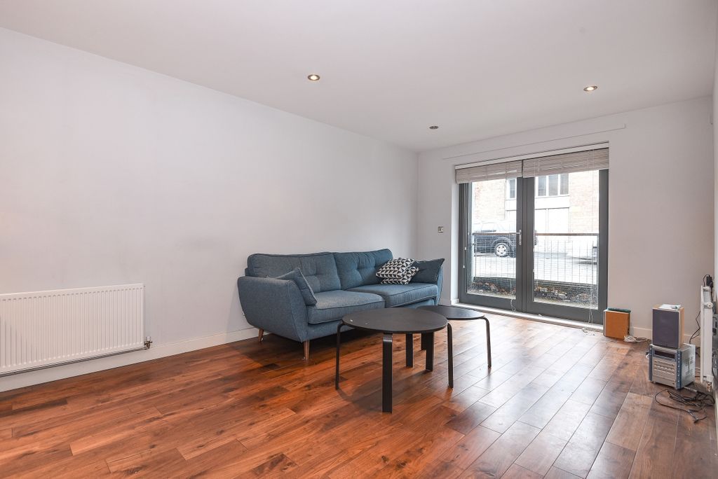 Property photo 2 of 7 Reception