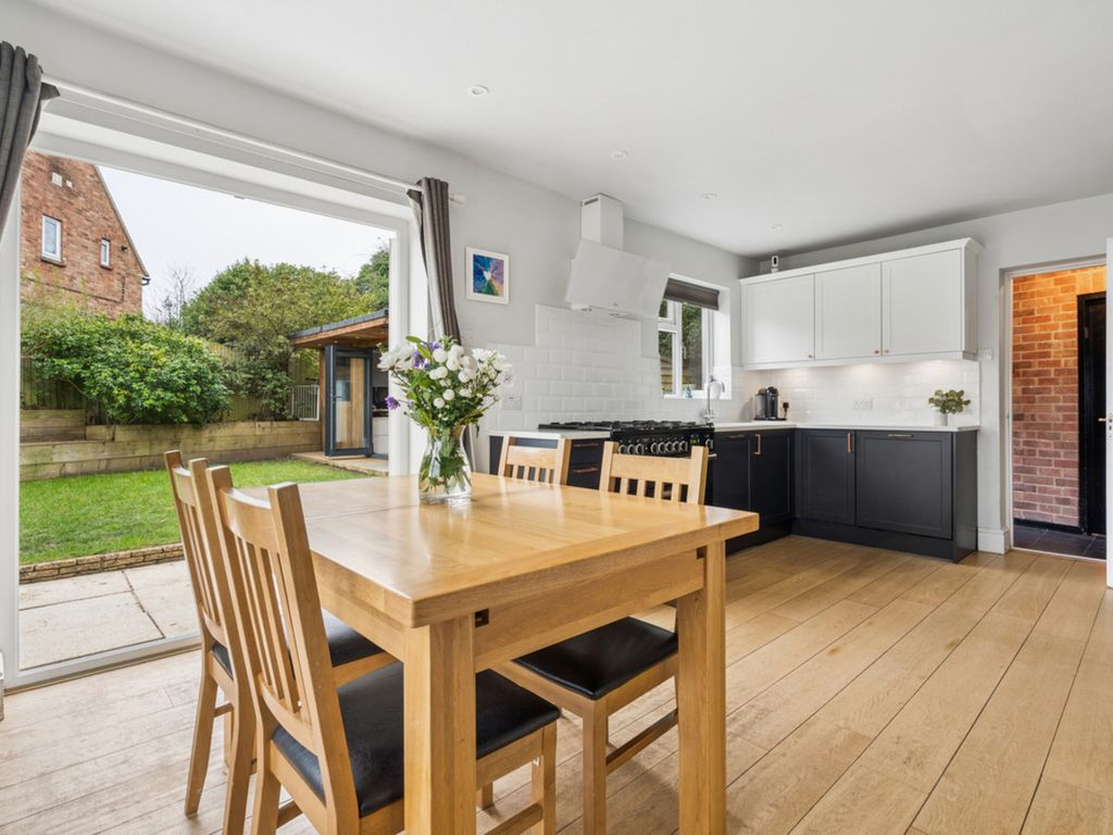 Property photo 1 of 30