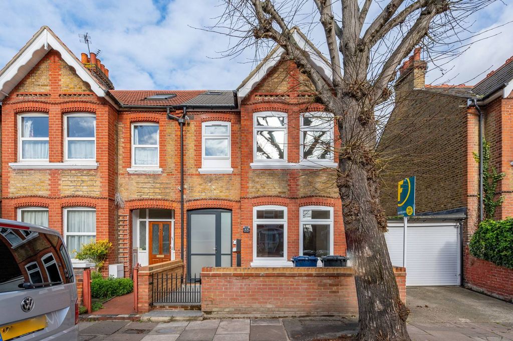 Property photo 1 of 8