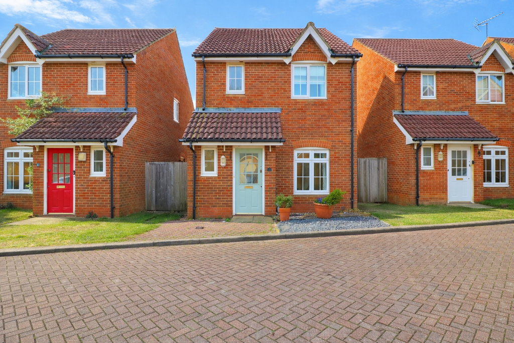 Property photo 1 of 12 Front External