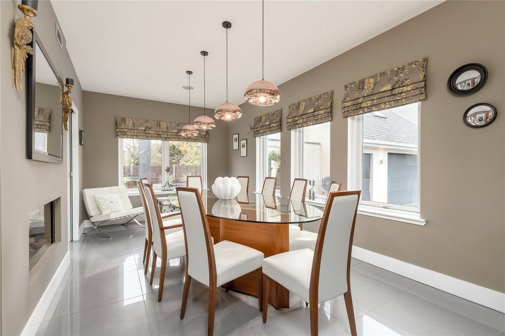 Property photo 2 of 35 Dining Room