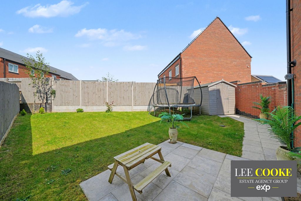 Property photo 2 of 38