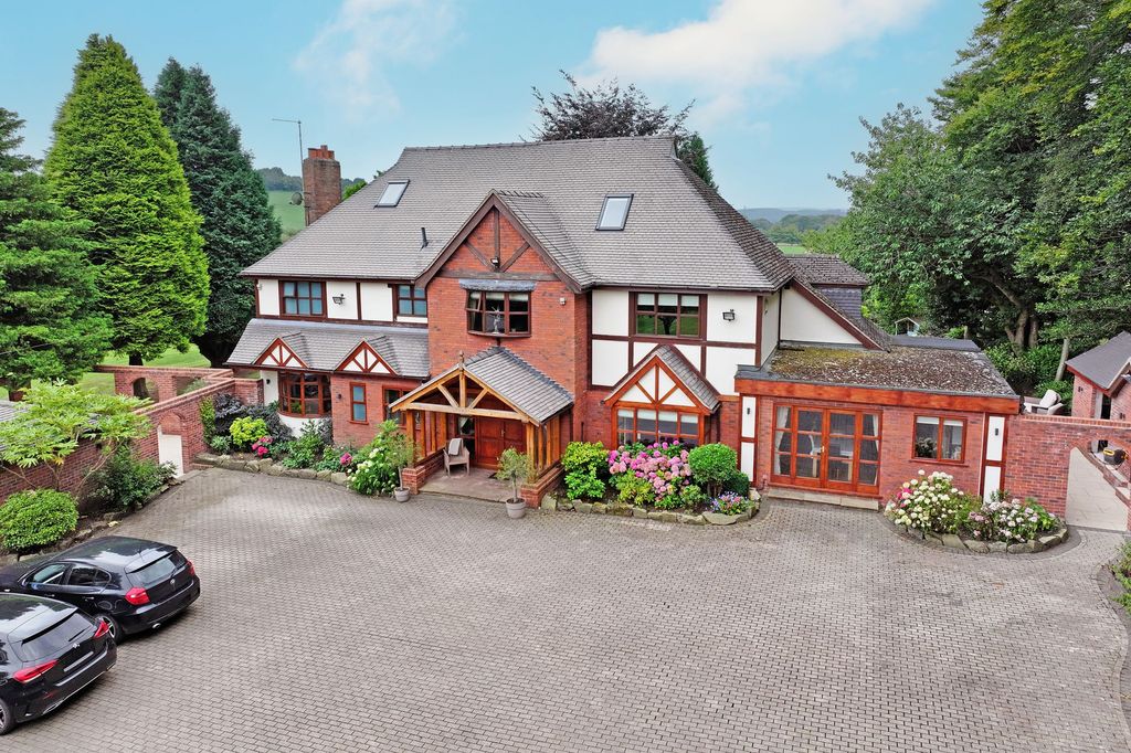 Property photo 1 of 33