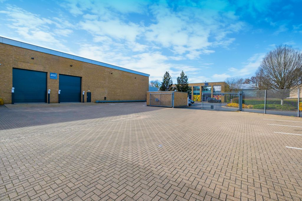 Property photo 2 of 9 Iw250225Ca040_Edit.Jpg