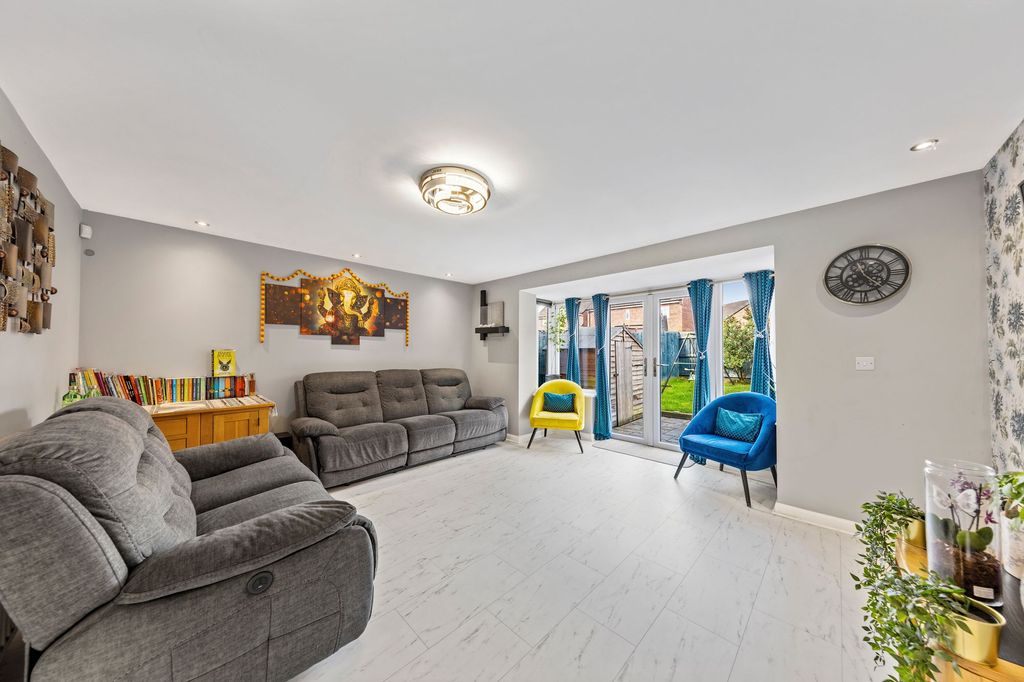 Property photo 2 of 29