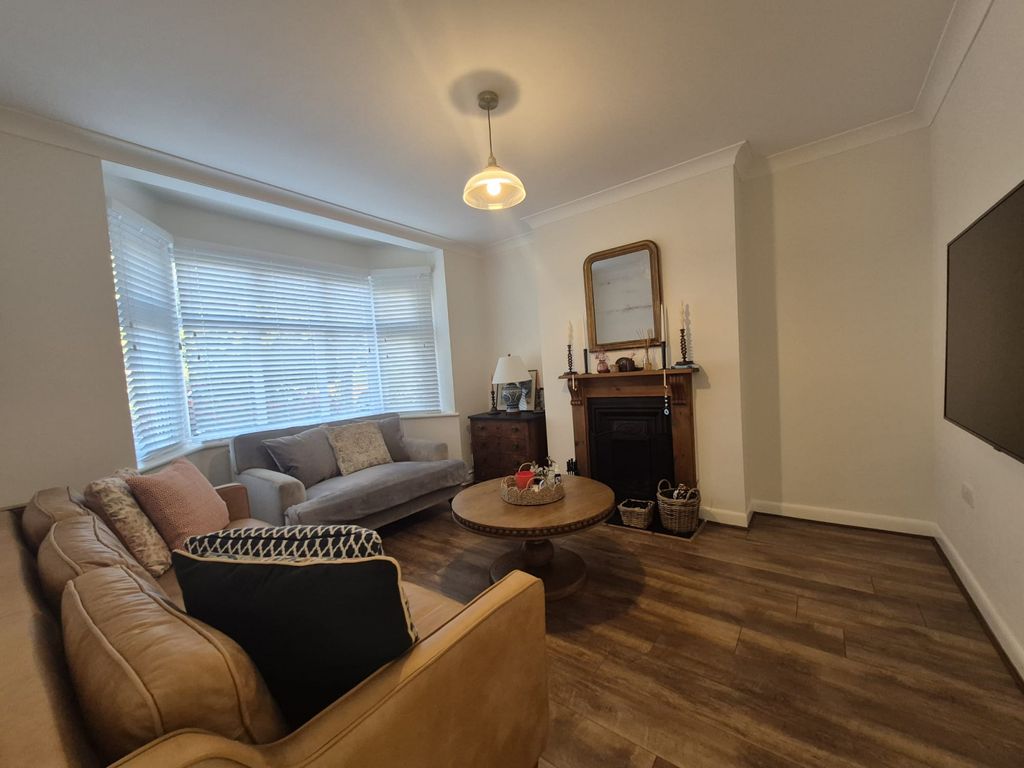 Property photo 2 of 10 Gallery