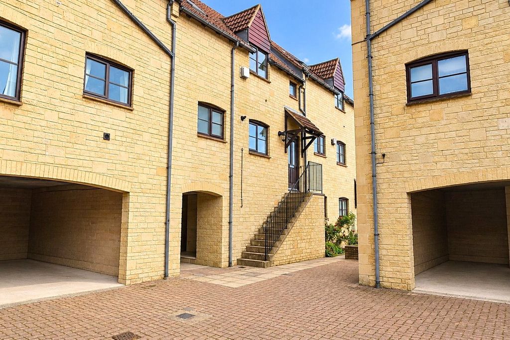 Property photo 1 of 12 Picture No. 32