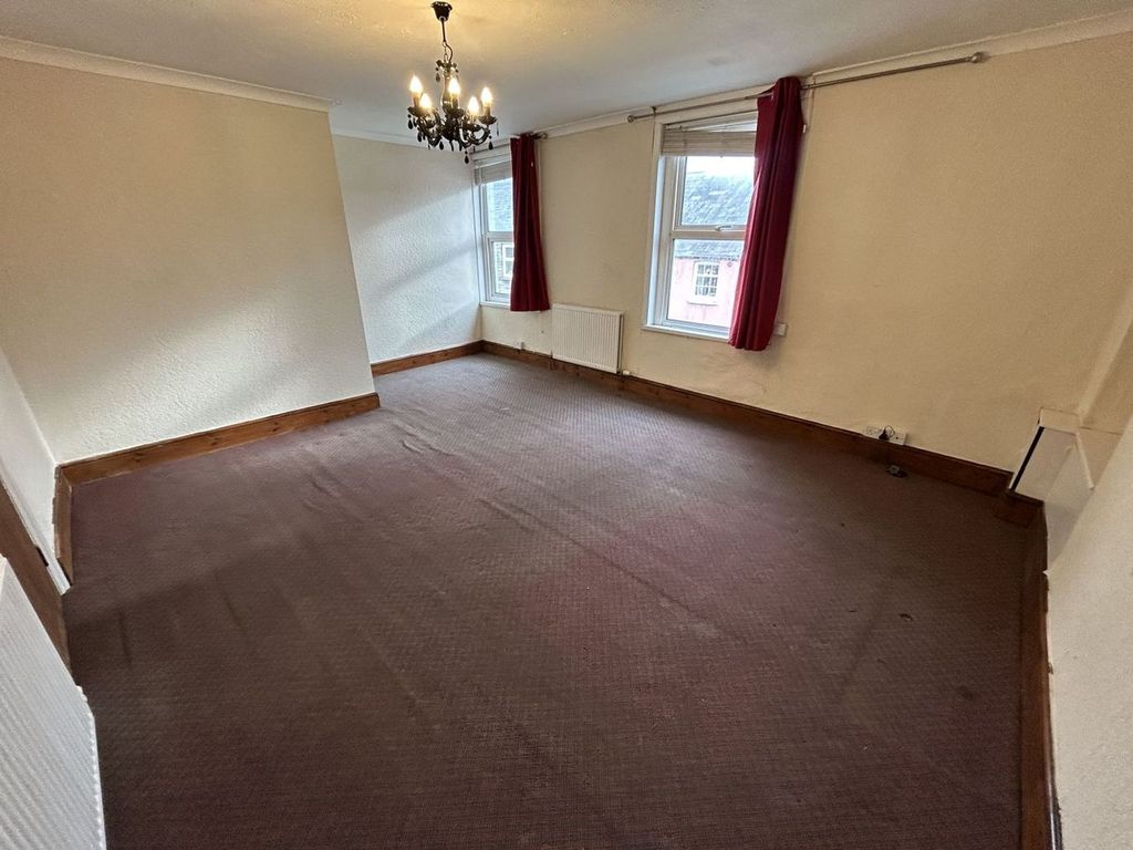 Property photo 3 of 13
