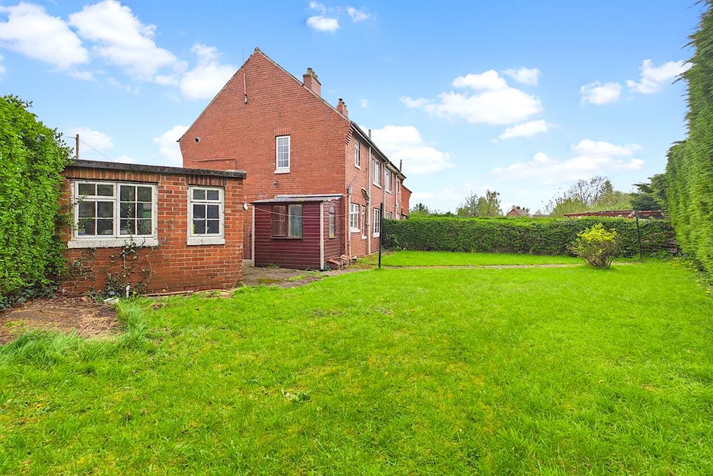 Property photo 3 of 18 Carlton Road - Rear