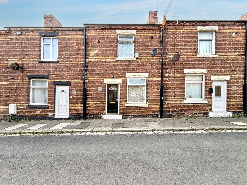 Property photo 1 of 8