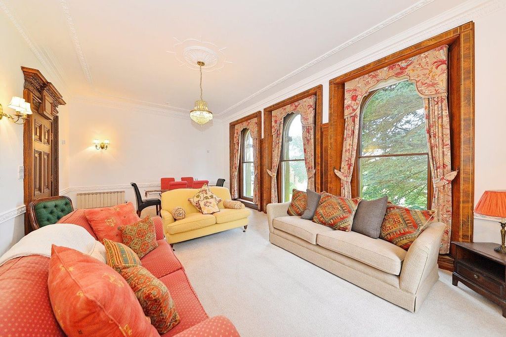 Property photo 2 of 26 Drawing Room 4.Jpg