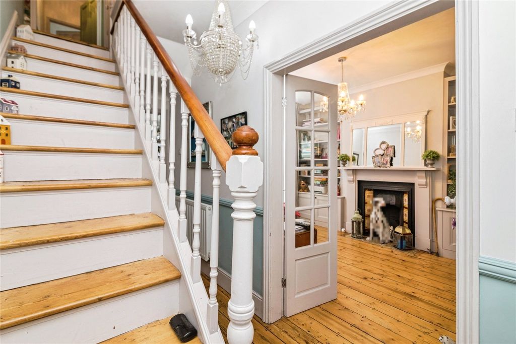 Property photo 3 of 20 Stairs