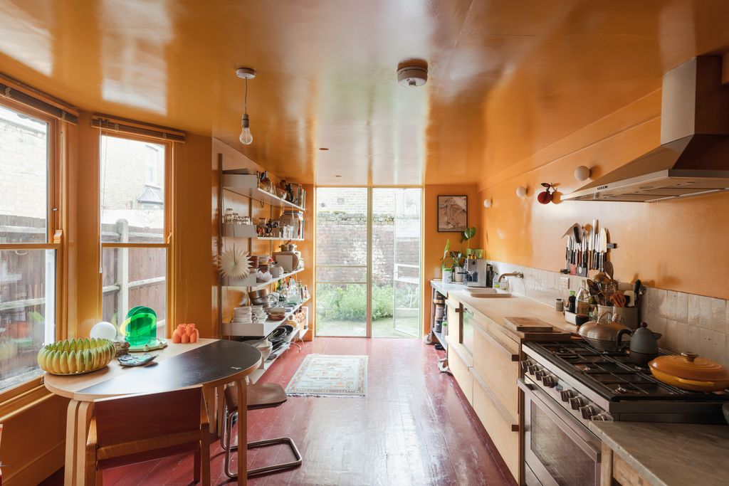 Property photo 2 of 19