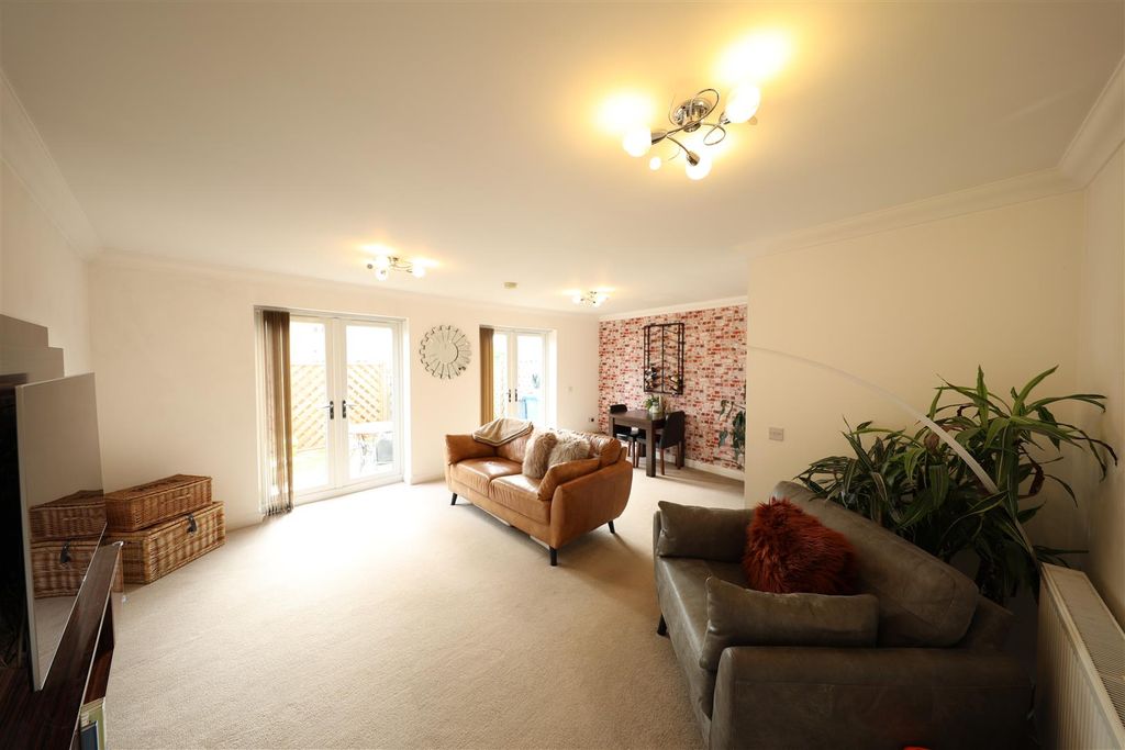 Property photo 2 of 20 0A4A9930.Jpg