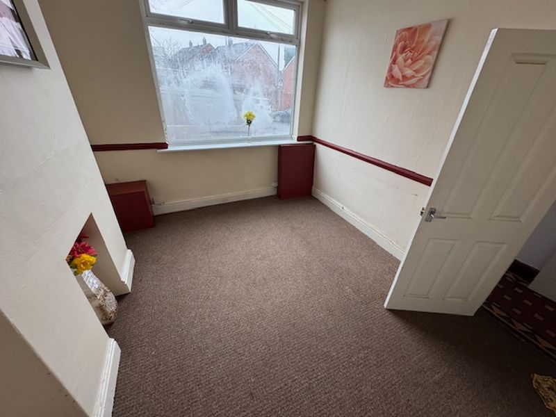 Property photo 3 of 13 Front Reception Room.2