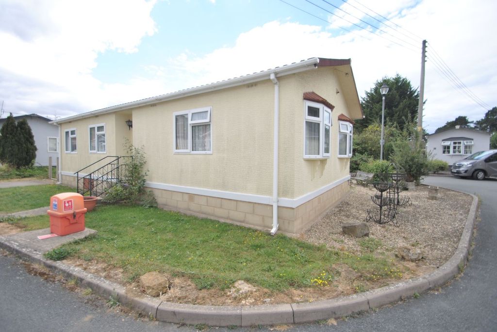 Property photo 2 of 16