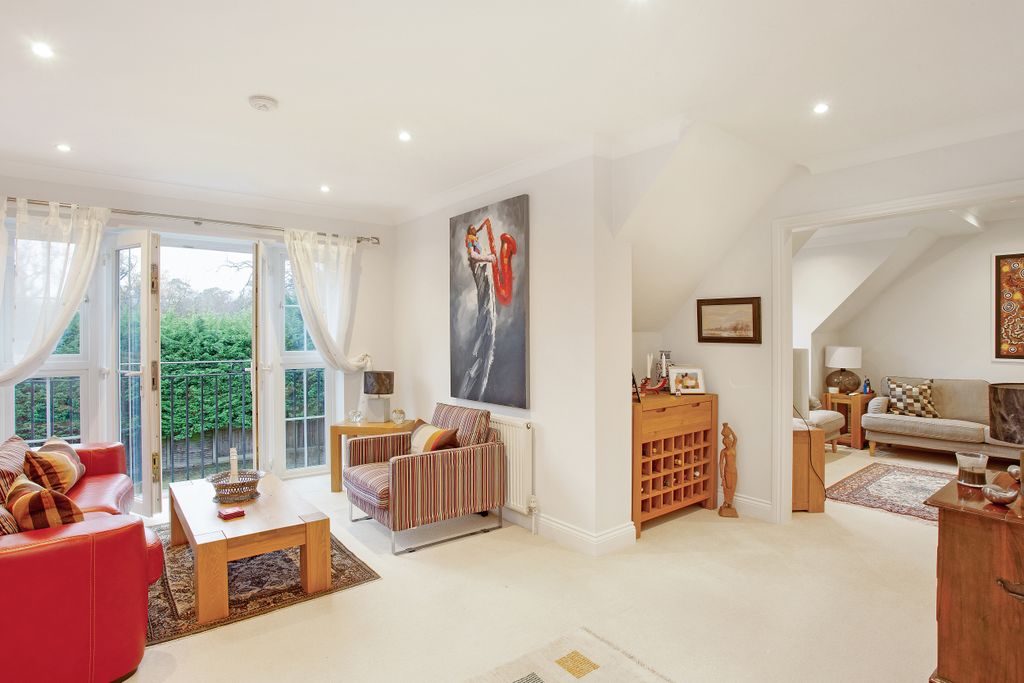 Property photo 3 of 10 2