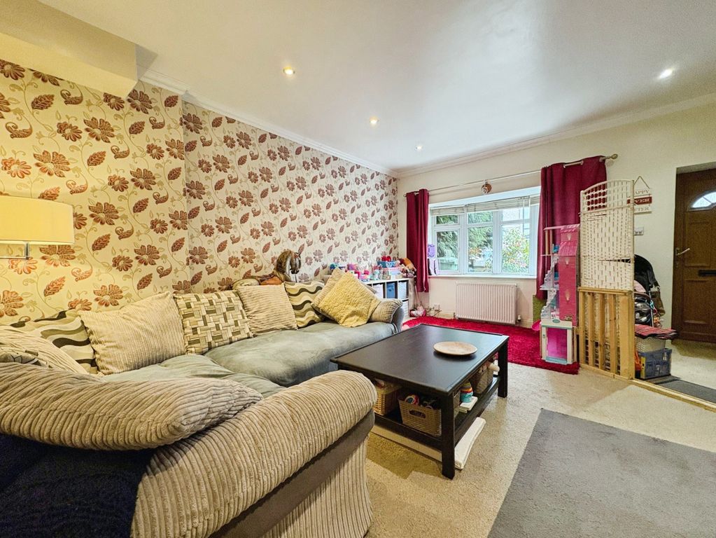 Property photo 2 of 17 Living Room