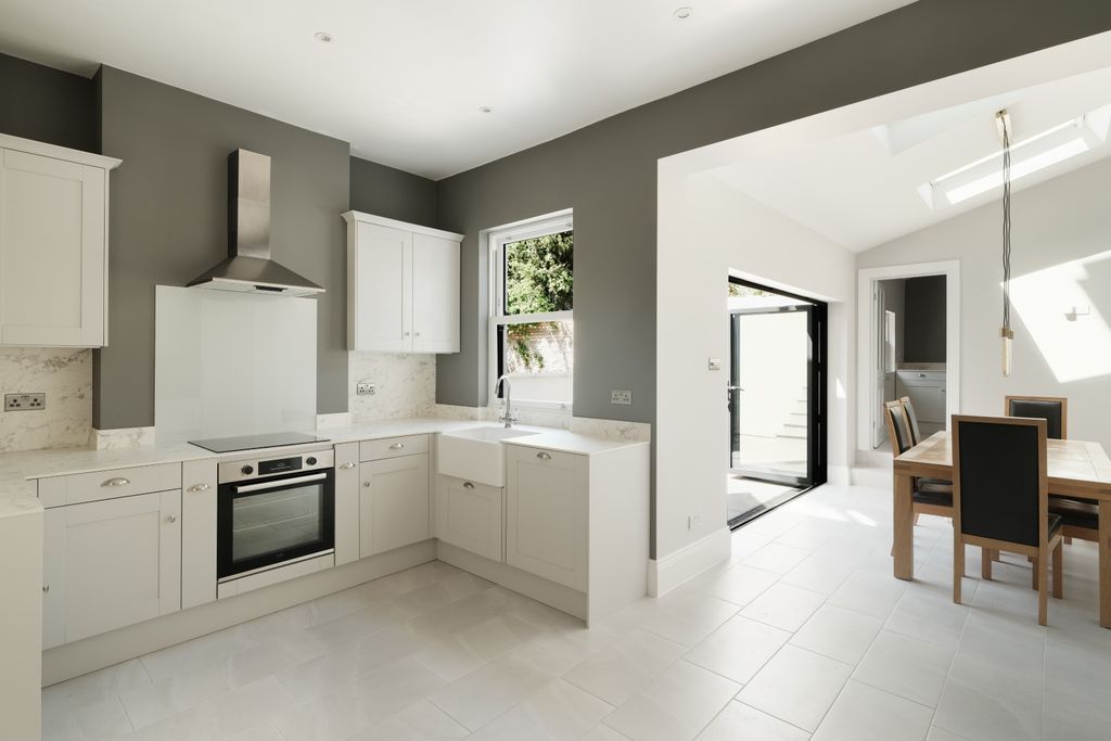 Property photo 1 of 23 Kitchen