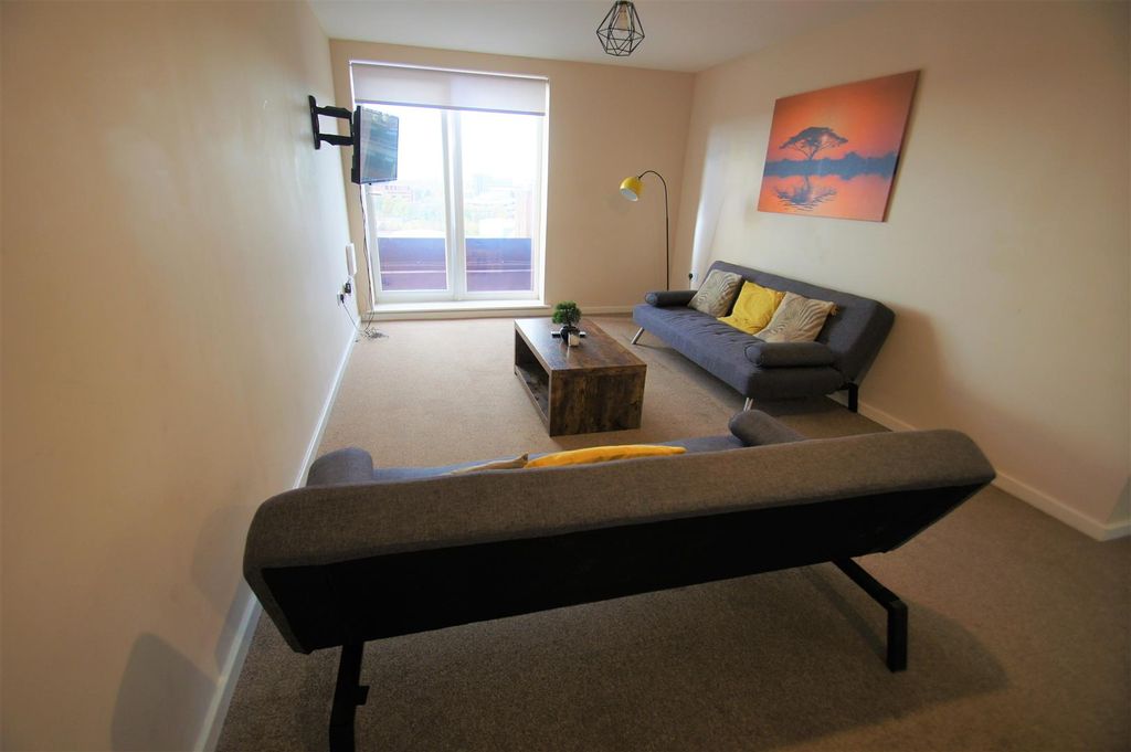 Property photo 3 of 14