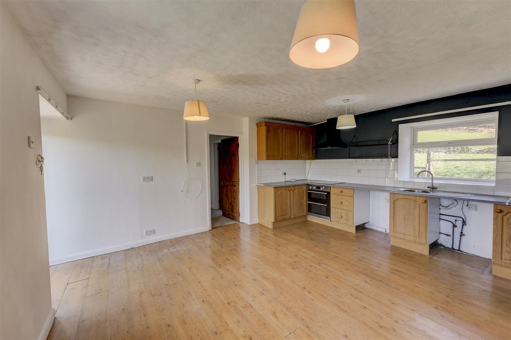Property photo 2 of 24 Kitchen Diner