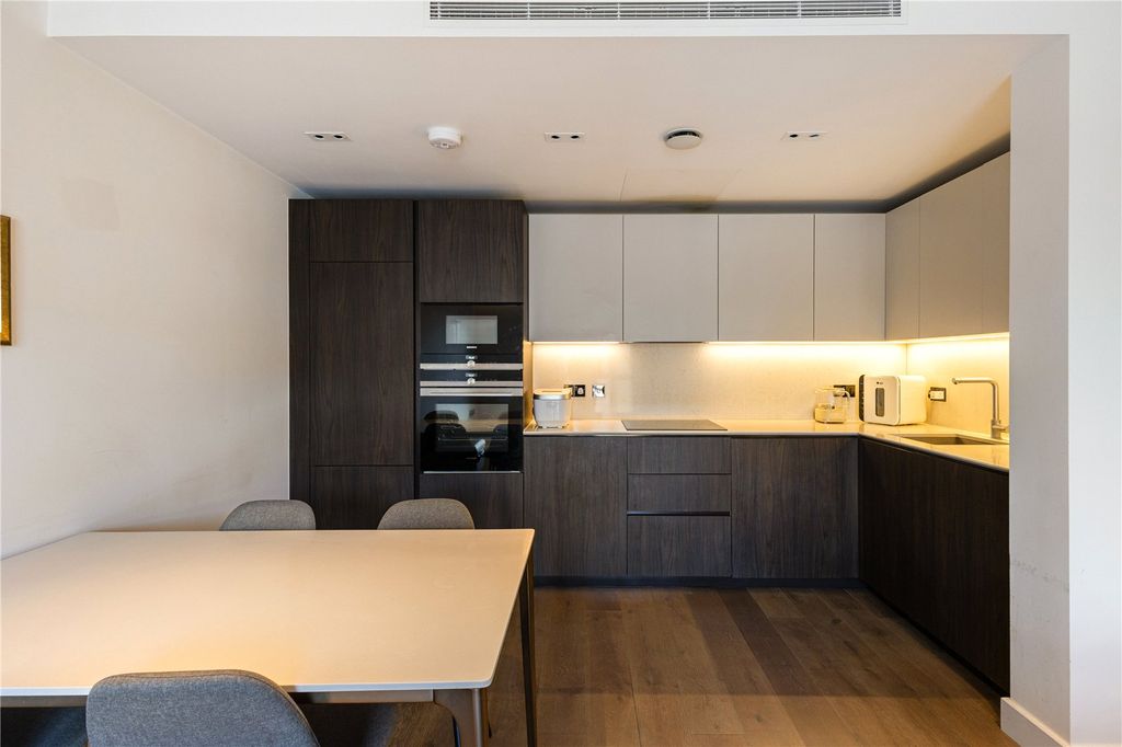 Property photo 2 of 18 Kitchen/Dining