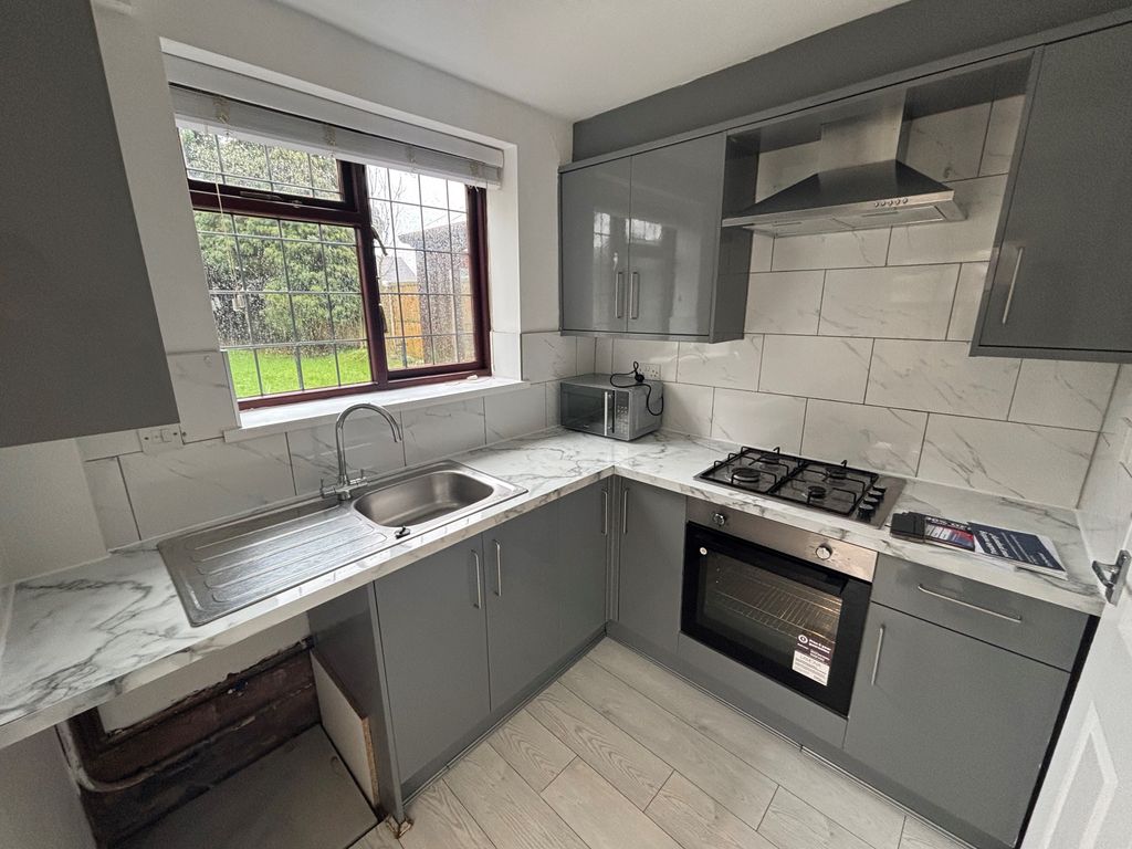 Property photo 2 of 13 Image