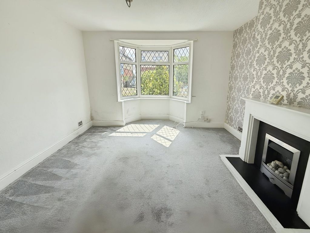 Property photo 2 of 19 Living Room