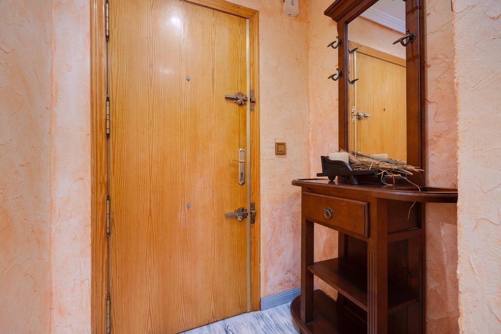 Property photo 2 of 38