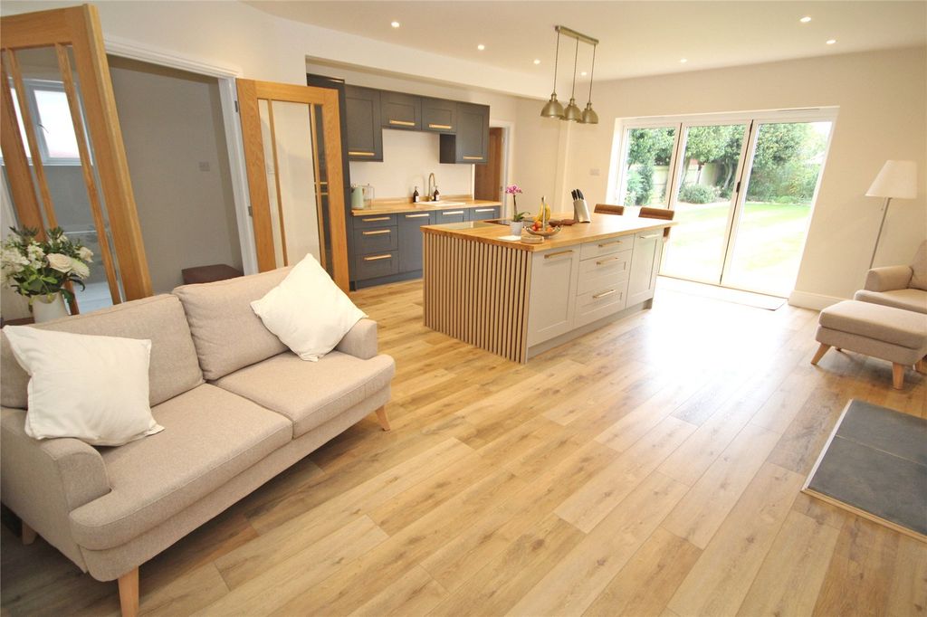 Property photo 2 of 18 Picture No. 07