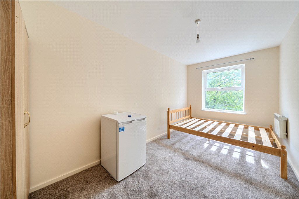 Property photo 2 of 11 Picture No. 14