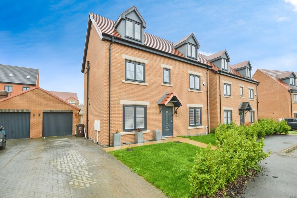 Property photo 1 of 23