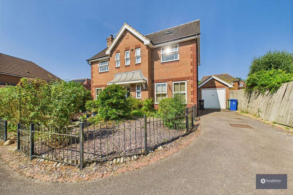 Property photo 2 of 22