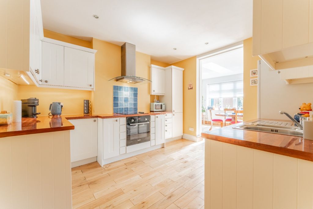 Property photo 3 of 19 5368033
