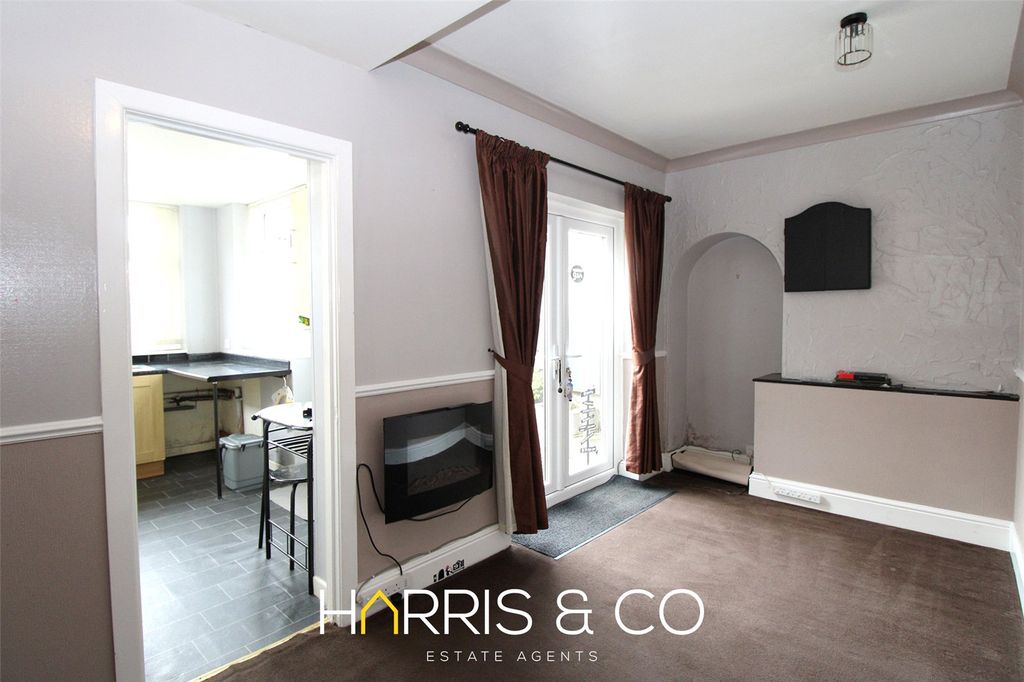 Property photo 3 of 14 Picture No. 22