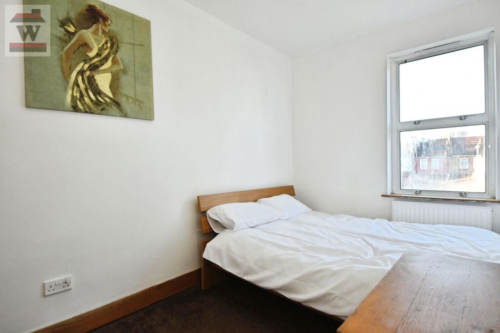 Property photo 2 of 3