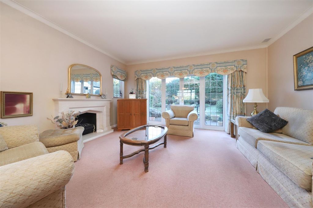 Property photo 3 of 12 Living Room