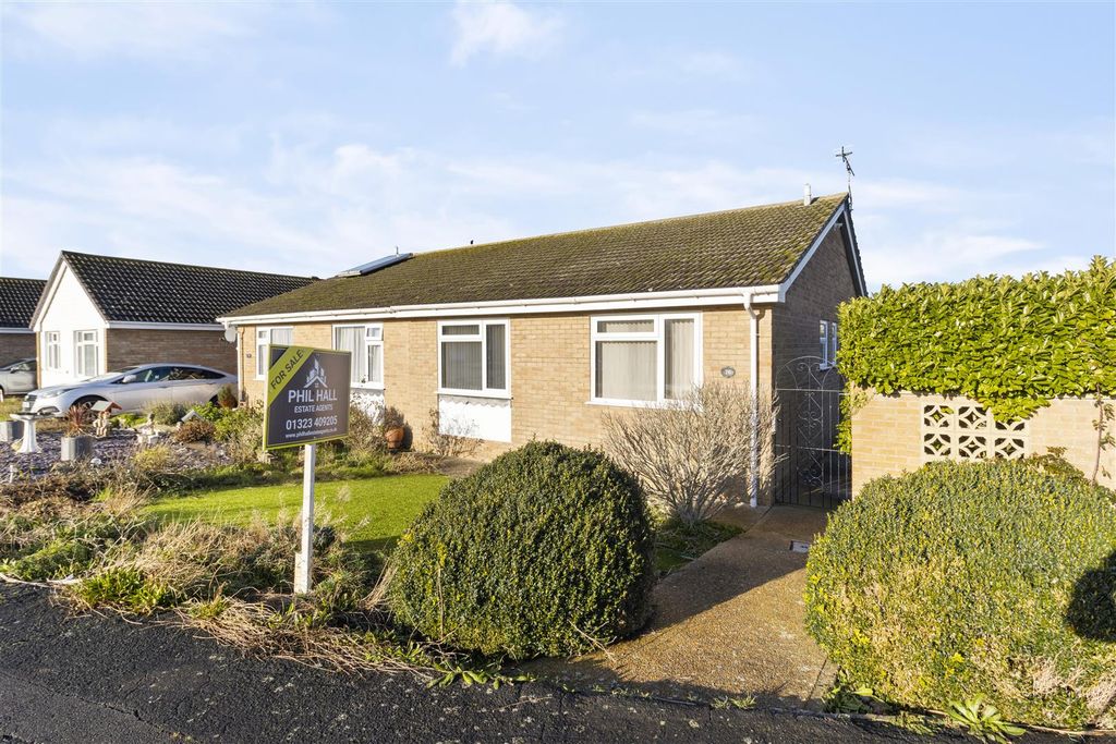 Property photo 1 of 32 Front.Jpg