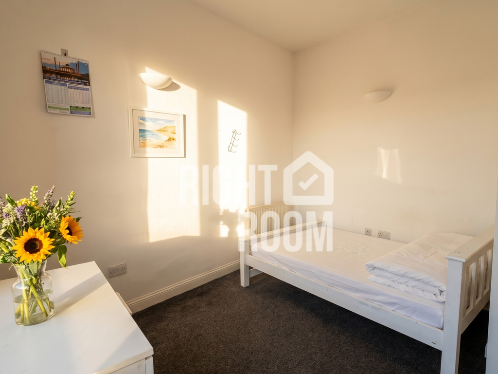 Additional image 14 of 6 bed flat to rent6 Bed Flat, Edinburgh Road, Portsmouth PO1