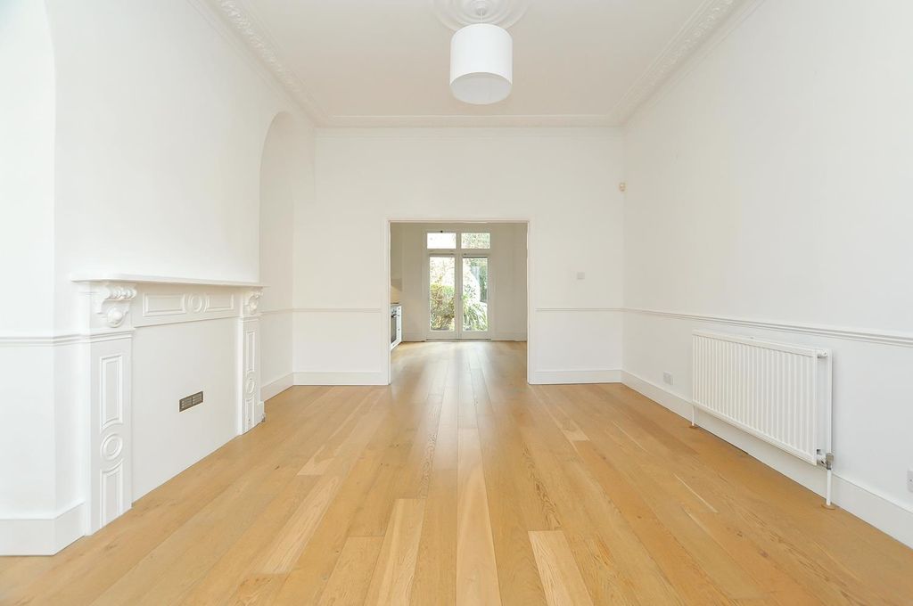 Property photo 3 of 14 11.Jpg