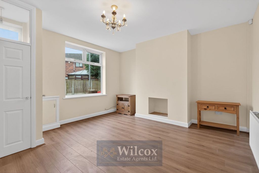 Property photo 2 of 21