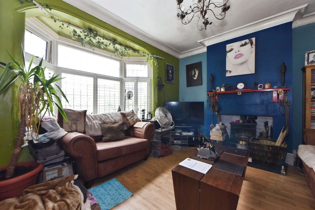 Property photo 3 of 15 Pbox-Img.Jpg