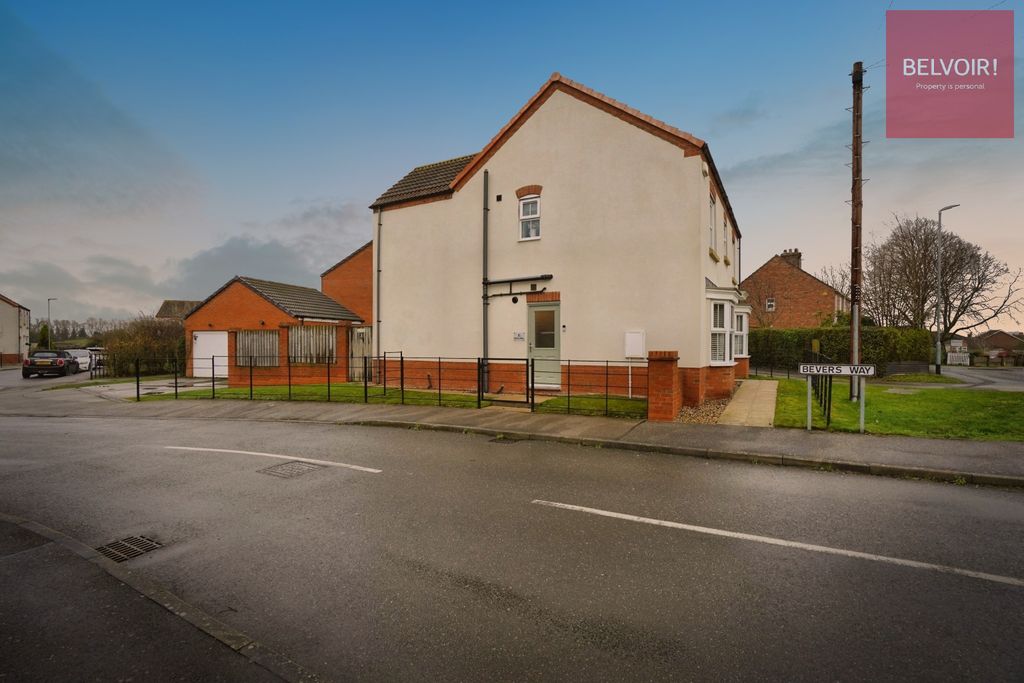 Property photo 2 of 18