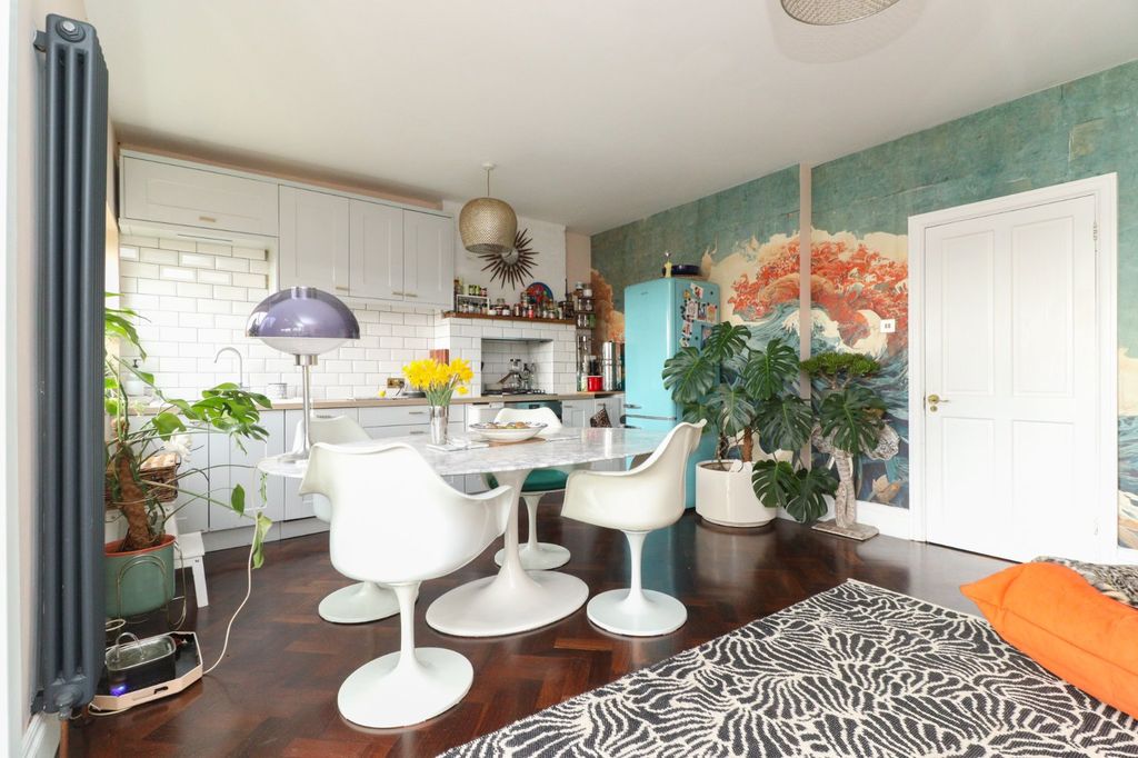 Property photo 2 of 16 Picture 2